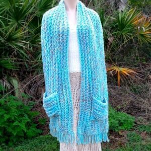HANDMADE Absolutely Gorgeous & Soft Aqua/Tan/White X-Large Wrap w/Pockets Fringe